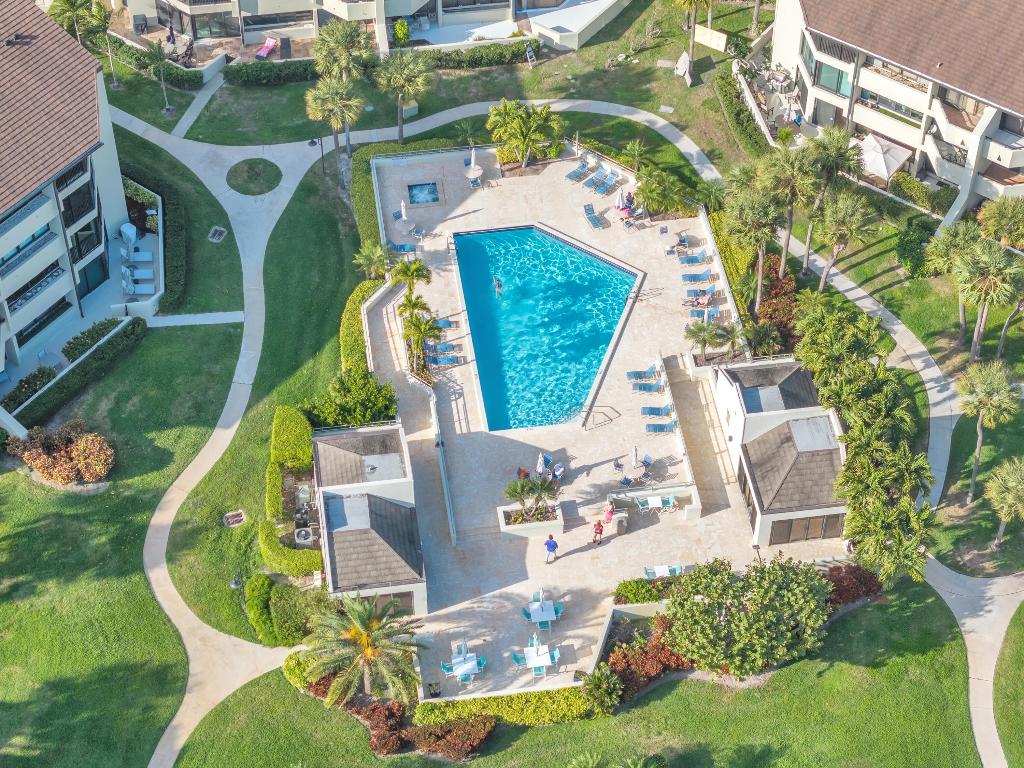 Village Harbor @ Old Port Cove - Residential