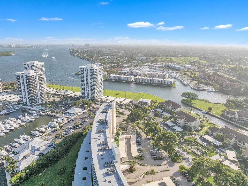 Village Harbor @ Old Port Cove - Residential