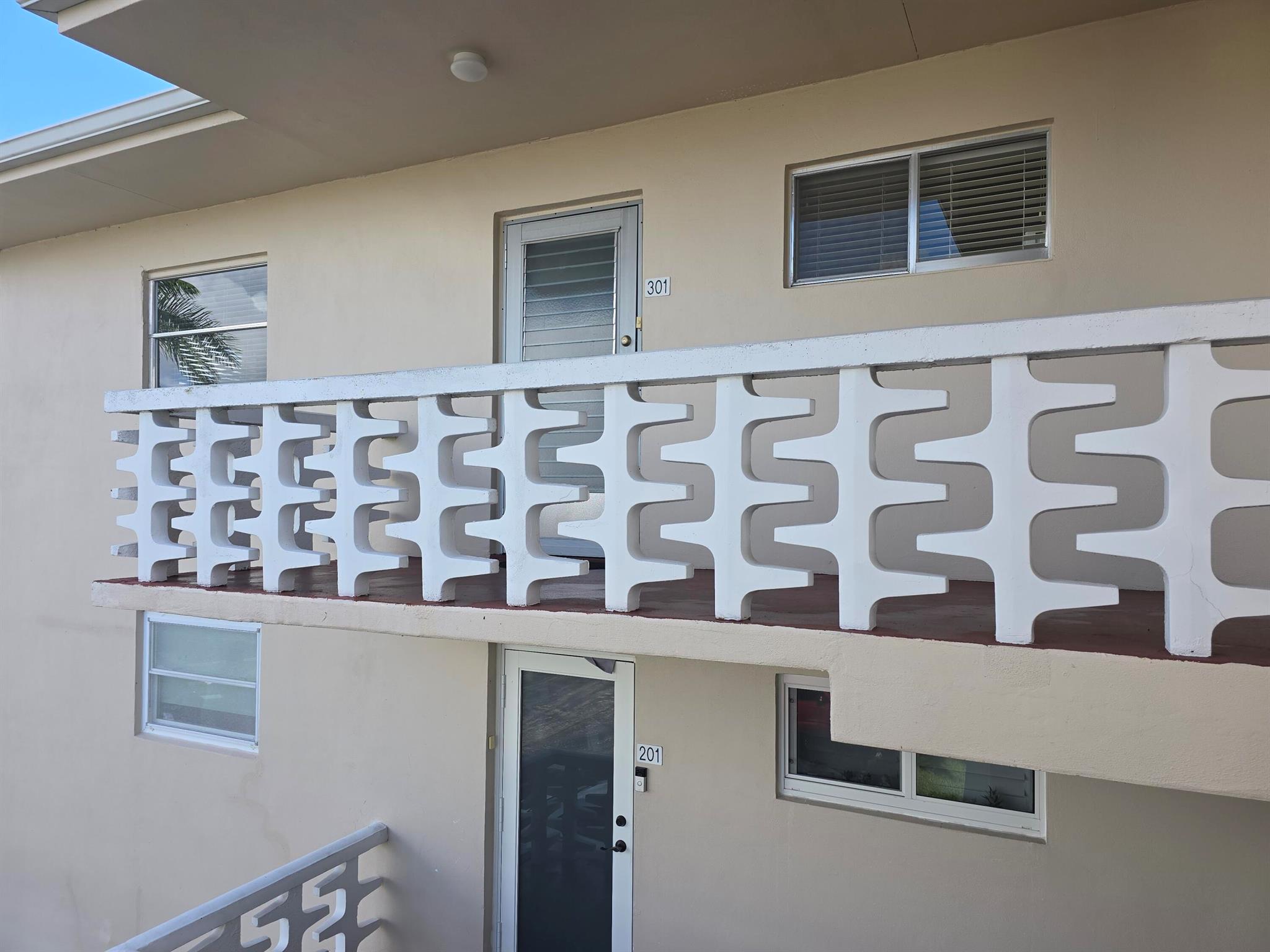 2812 Garden Drive S 301