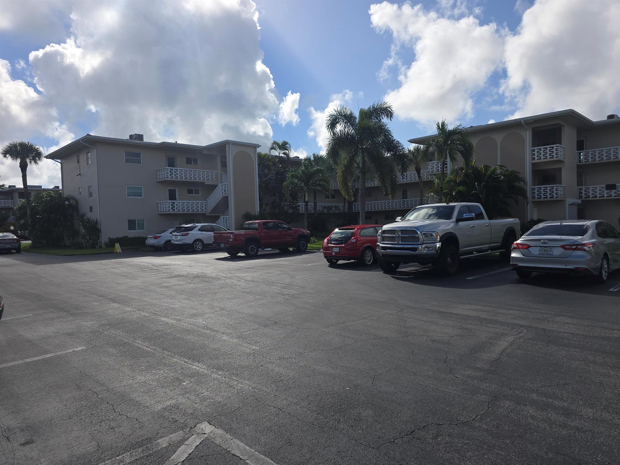 2812 Garden Drive S 301