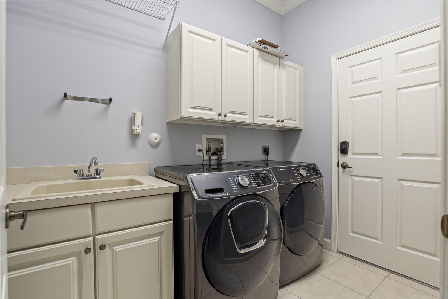 Island Point - Residential