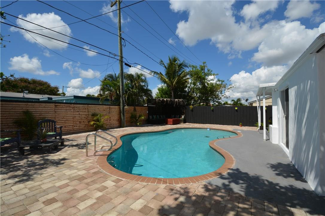 Patterson Park 39-33 B - Residential