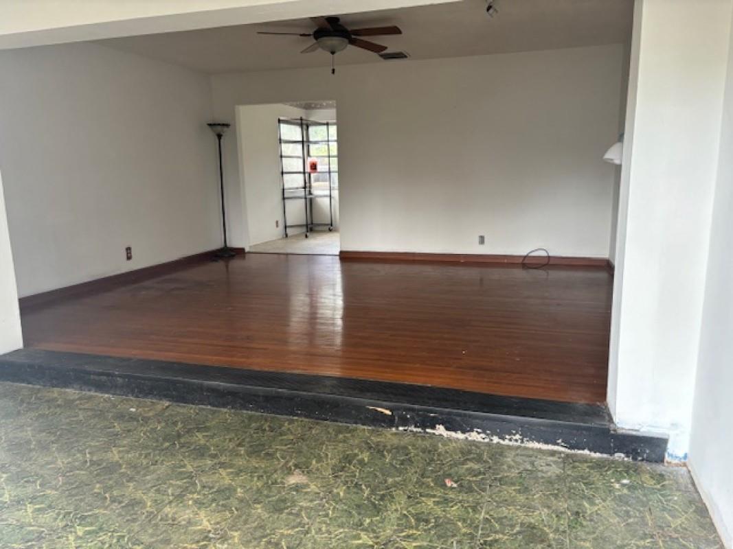 View photos, virtual tours, details... 3229 Cleveland St