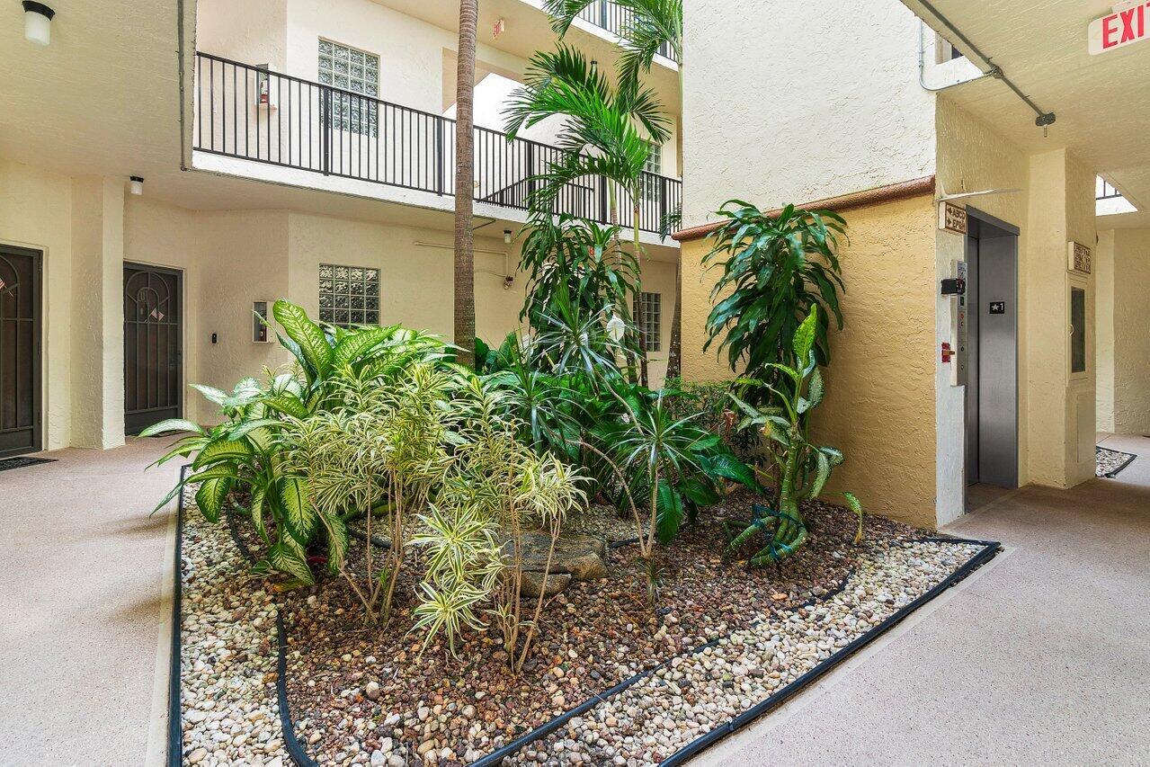 5099 Splendido Court R