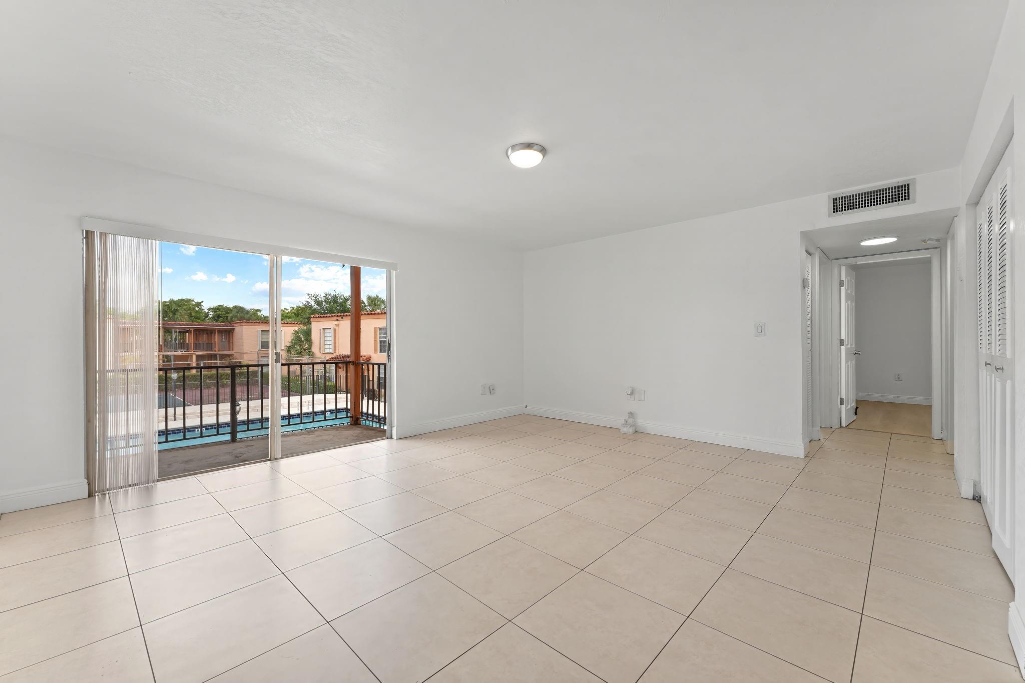 7141 Miami Lakes Dr