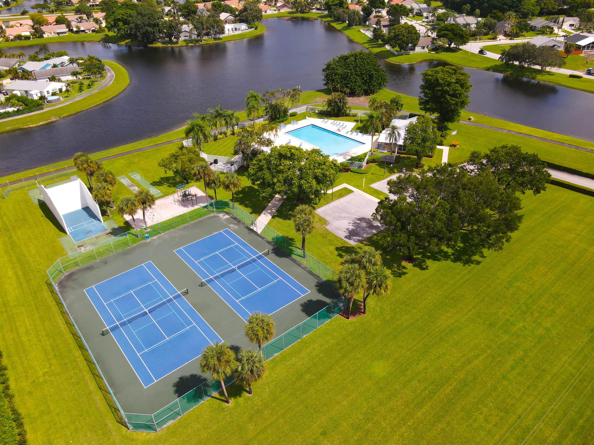 TARTAN LAKES 1 - Residential