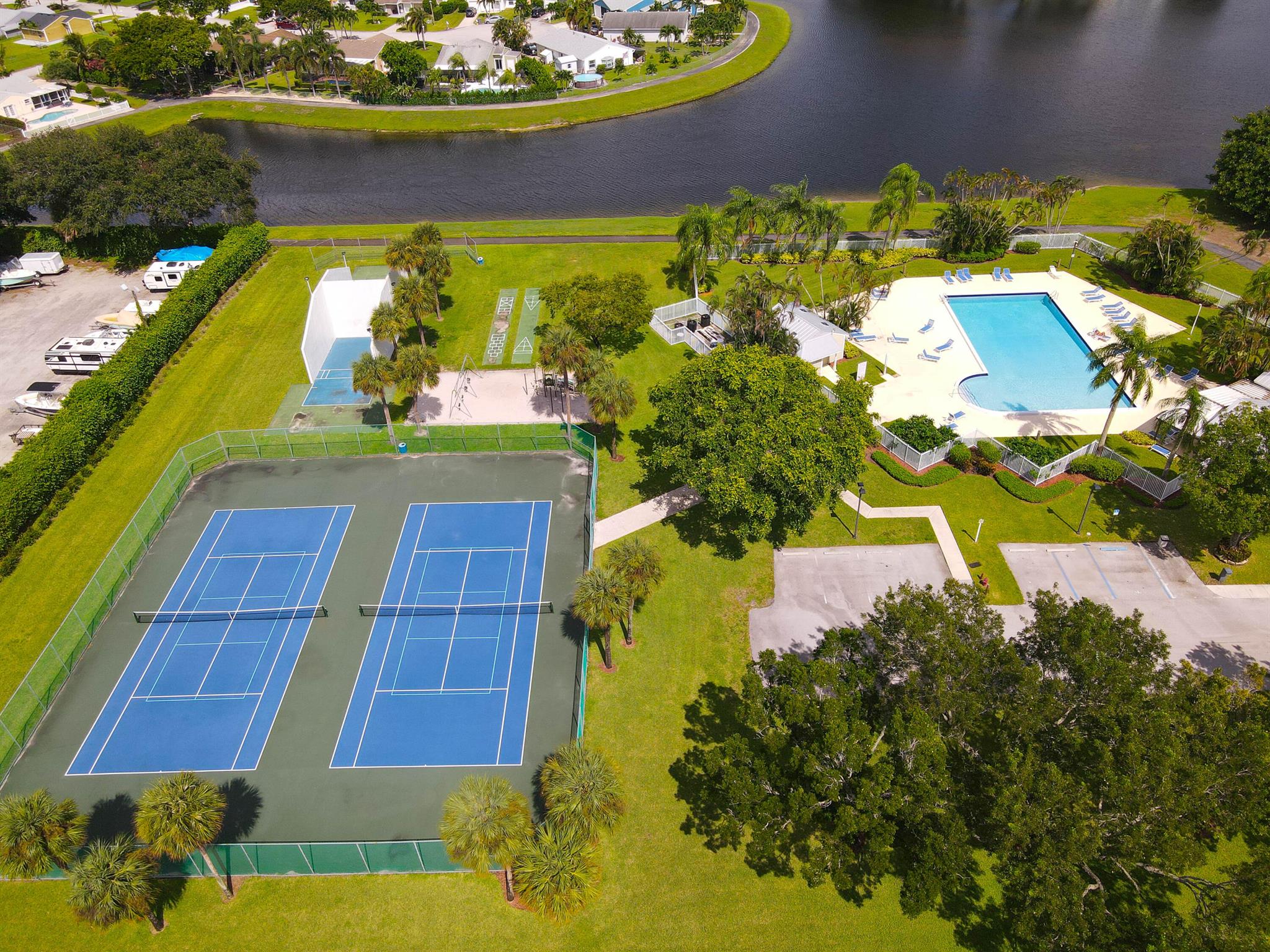 TARTAN LAKES 1 - Residential