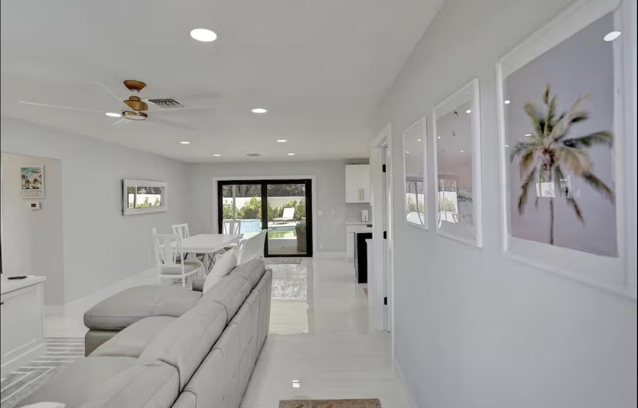 TROPIC PALMS 1 - Residential