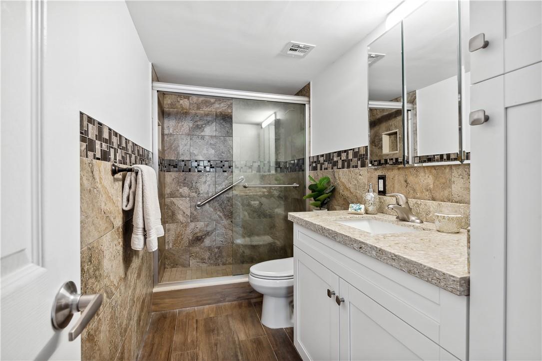 Intracoastal Tower - Residential Lease