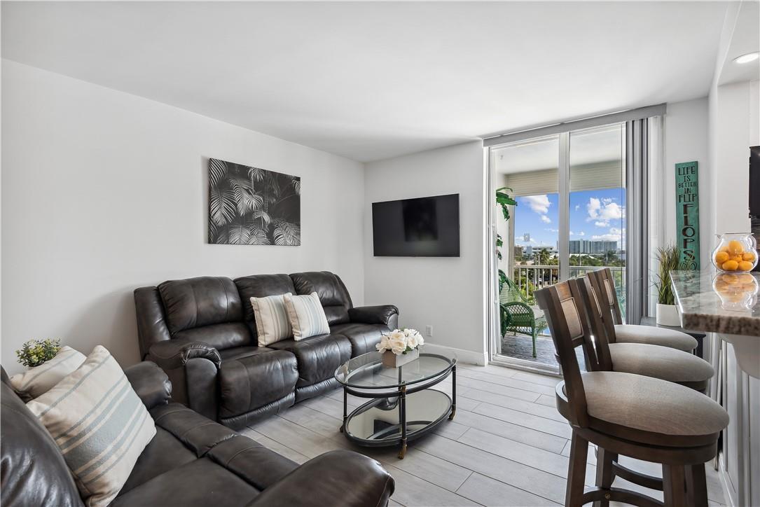 Intracoastal Tower - Residential Lease