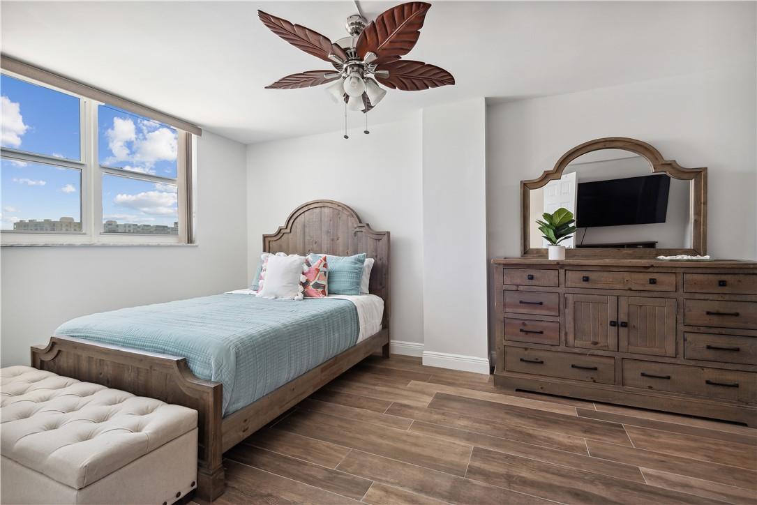 Intracoastal Tower - Residential Lease