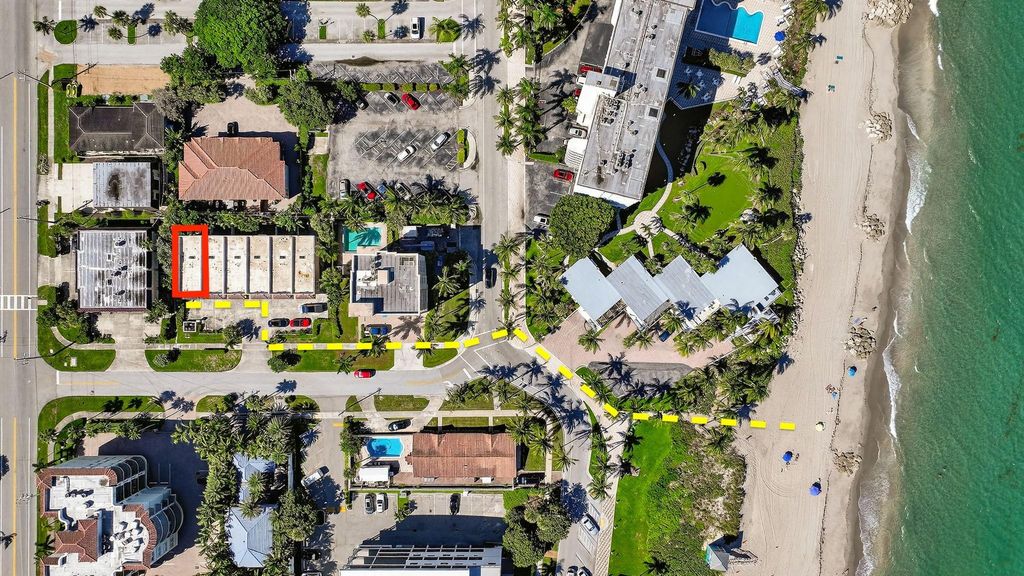 Photo of 2049 SE 6th Street, Deerfield Beach, FL 33441 (MLS # F10520444)