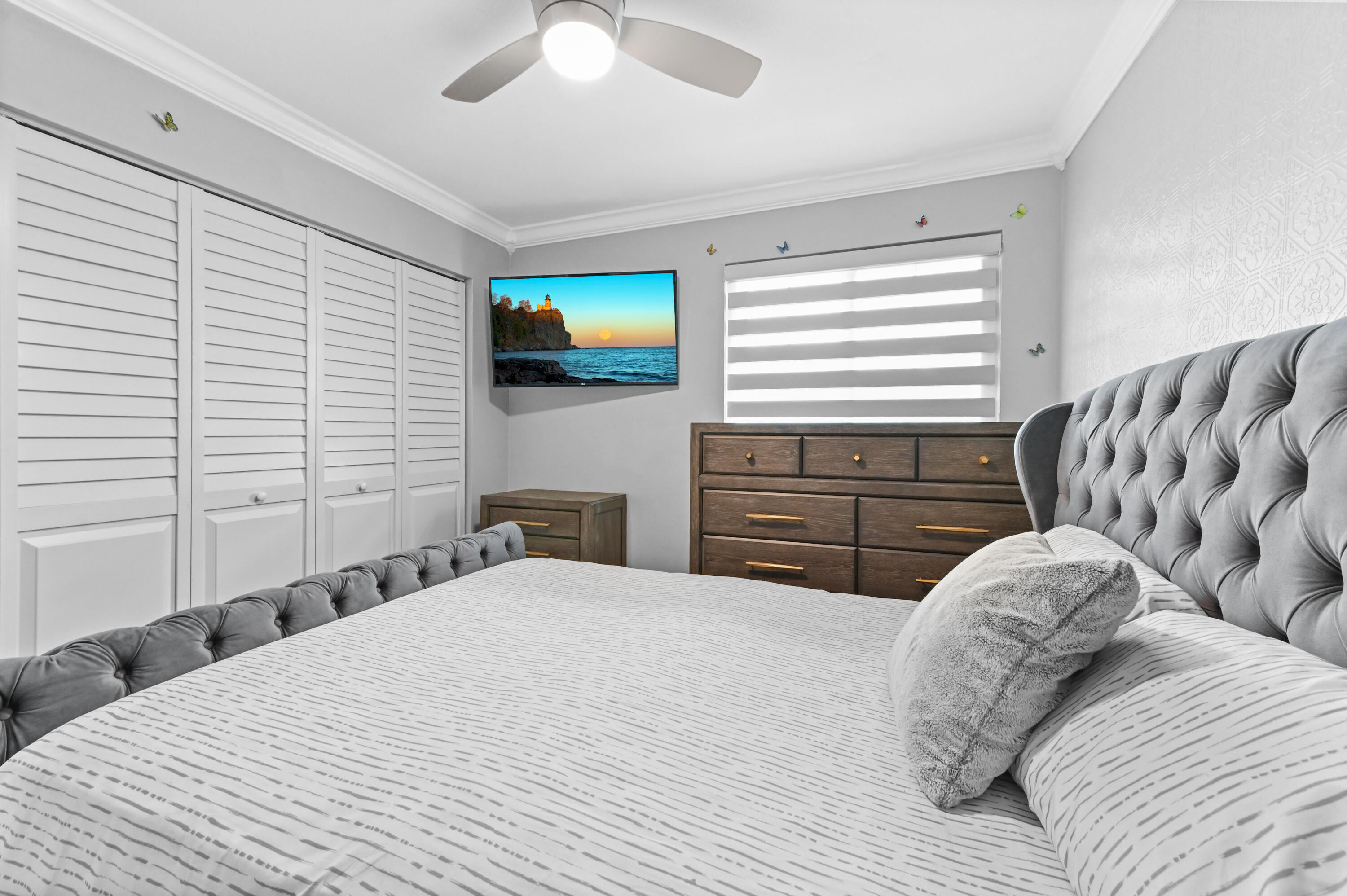 LAWRENCE GROVE - Residential