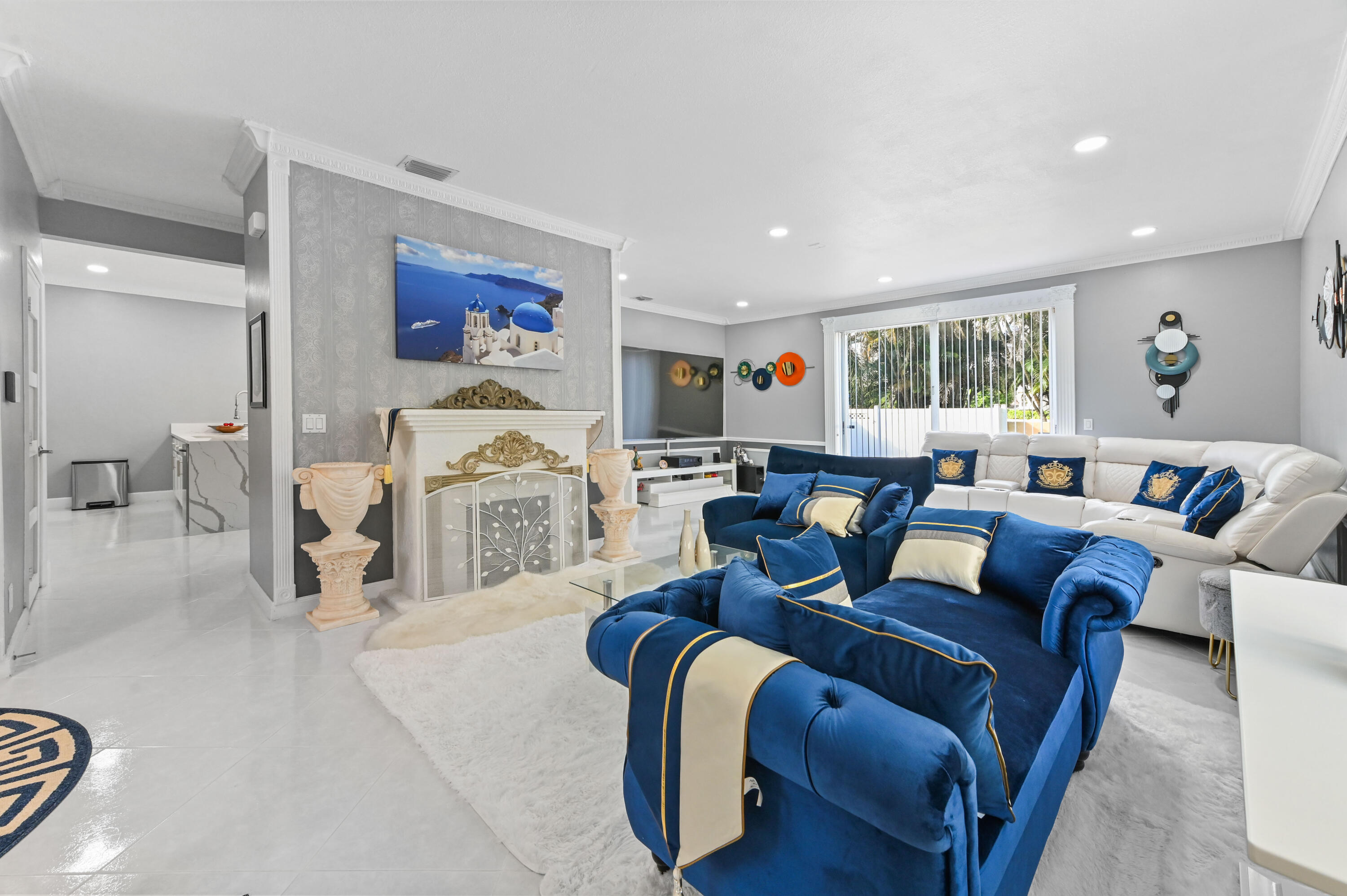 LAWRENCE GROVE - Residential