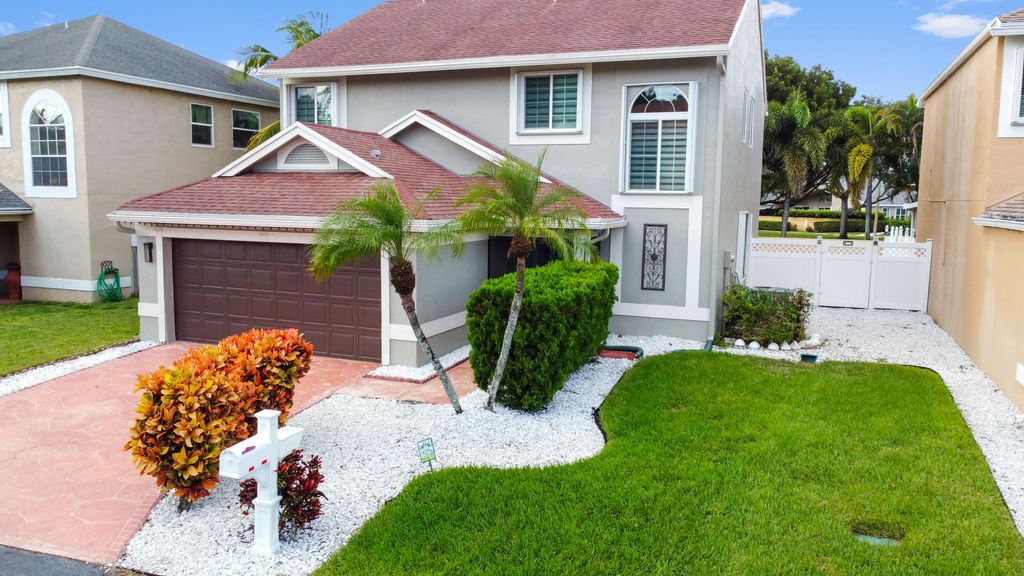 Photo of 1078 Fairfax Circle W, Boynton Beach, FL 33436 (MLS # R11134093)