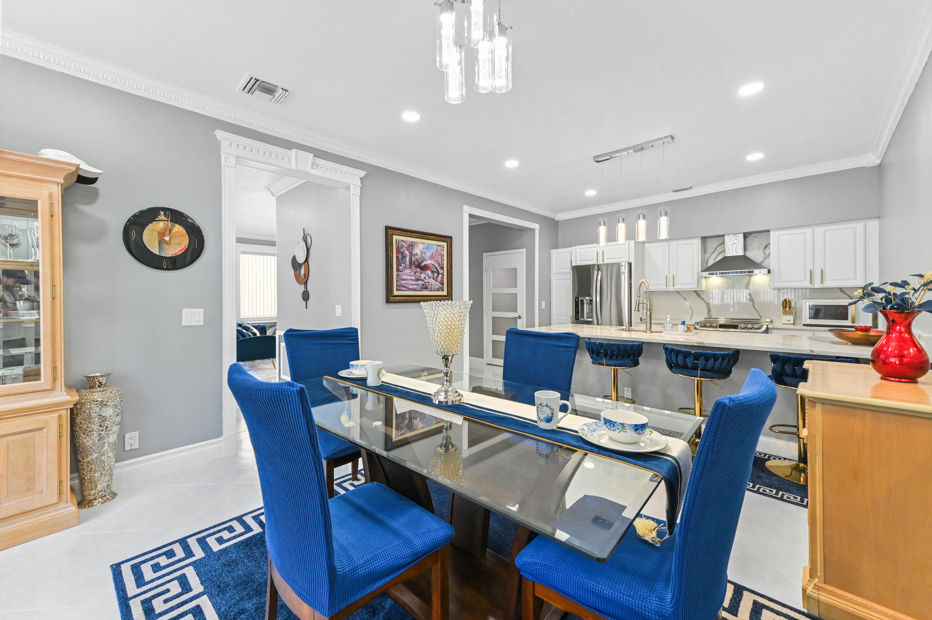 LAWRENCE GROVE - Residential