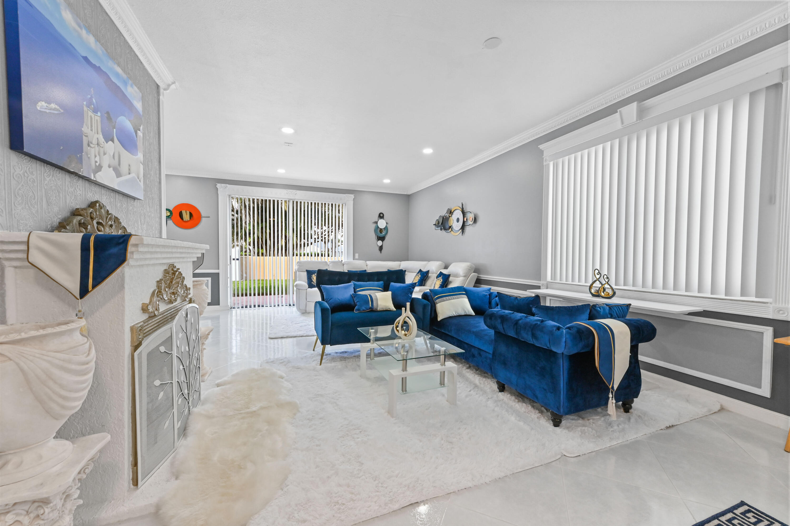 LAWRENCE GROVE - Residential