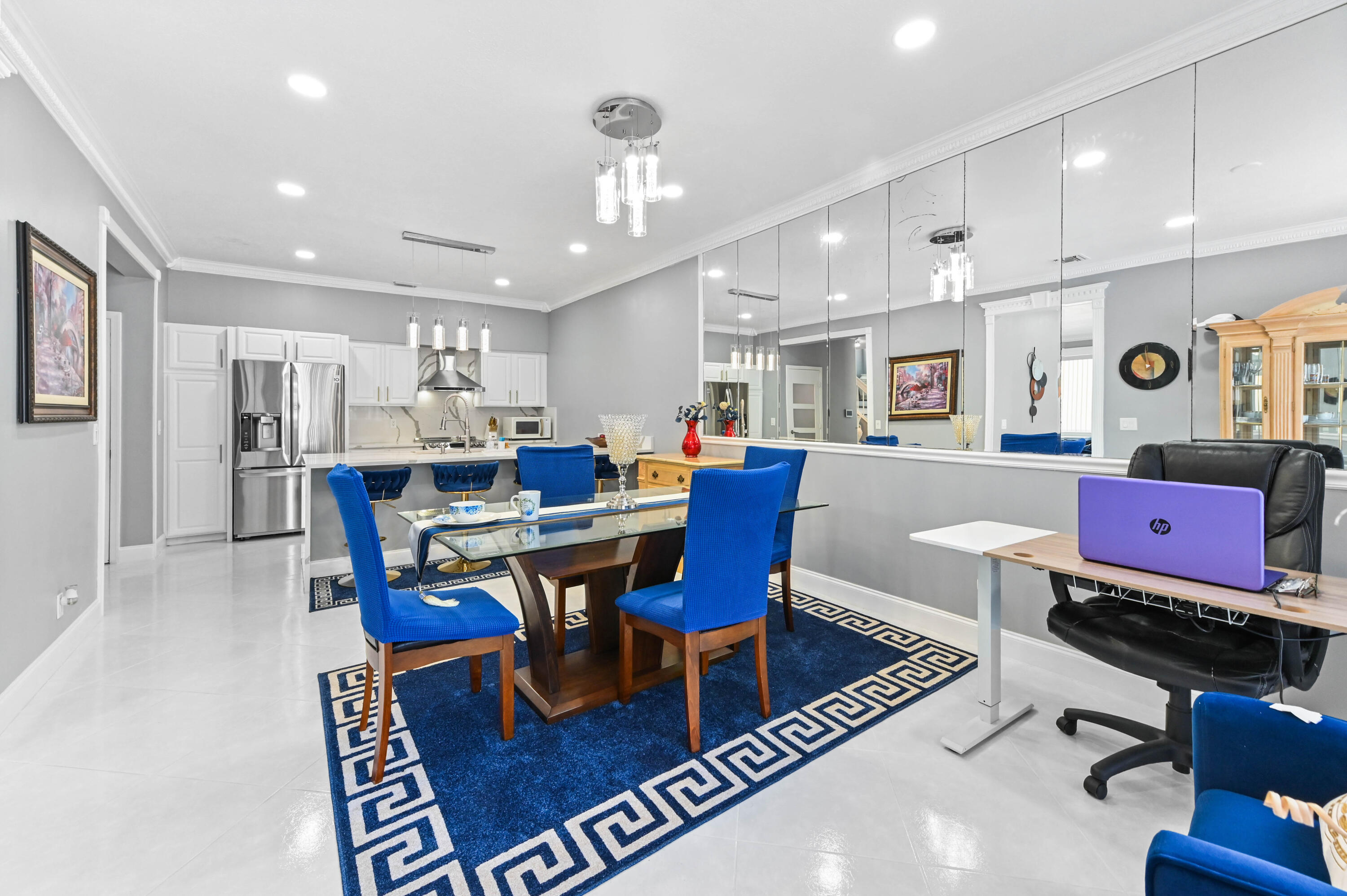 LAWRENCE GROVE - Residential