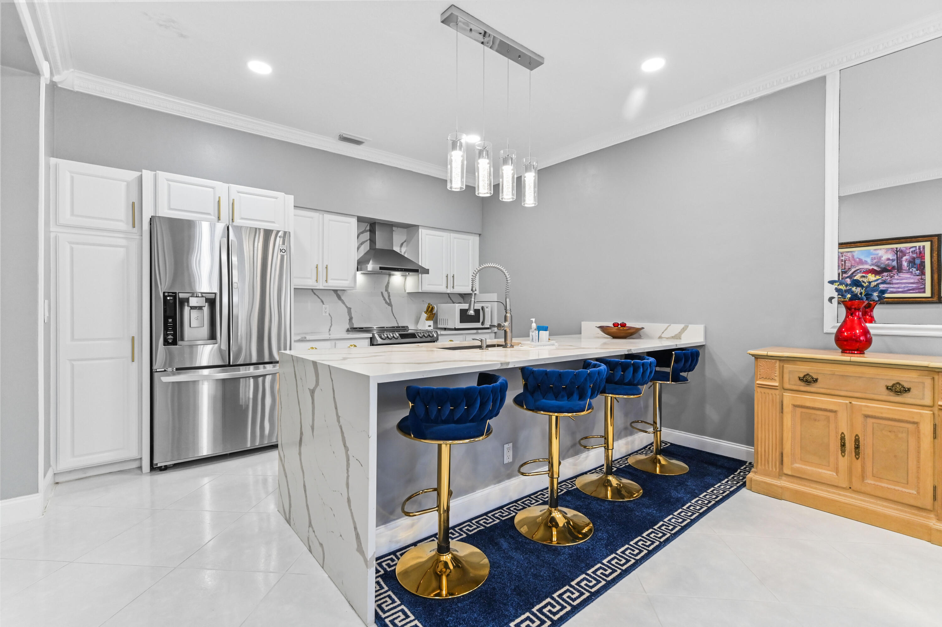 LAWRENCE GROVE - Residential