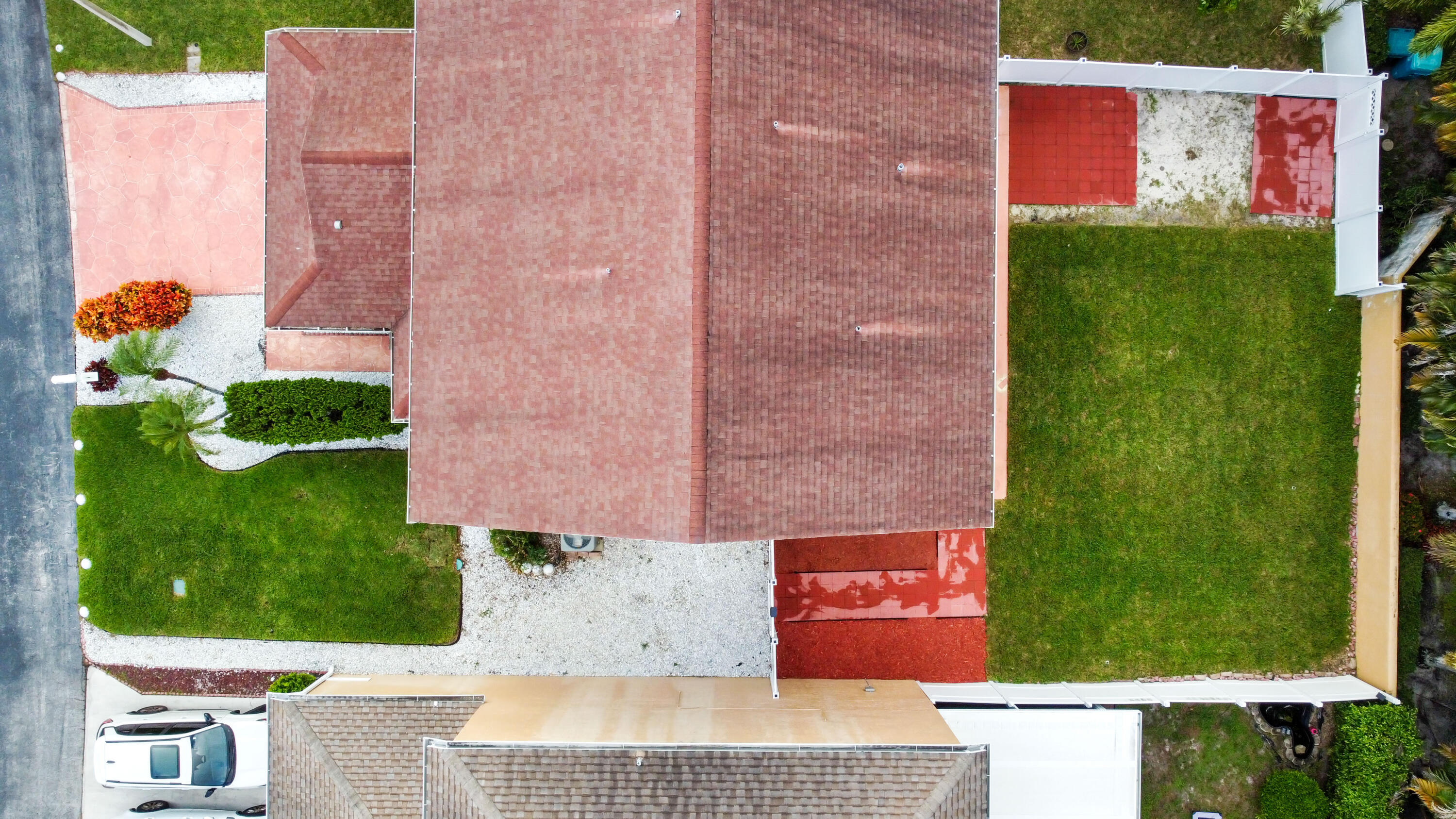 LAWRENCE GROVE - Residential