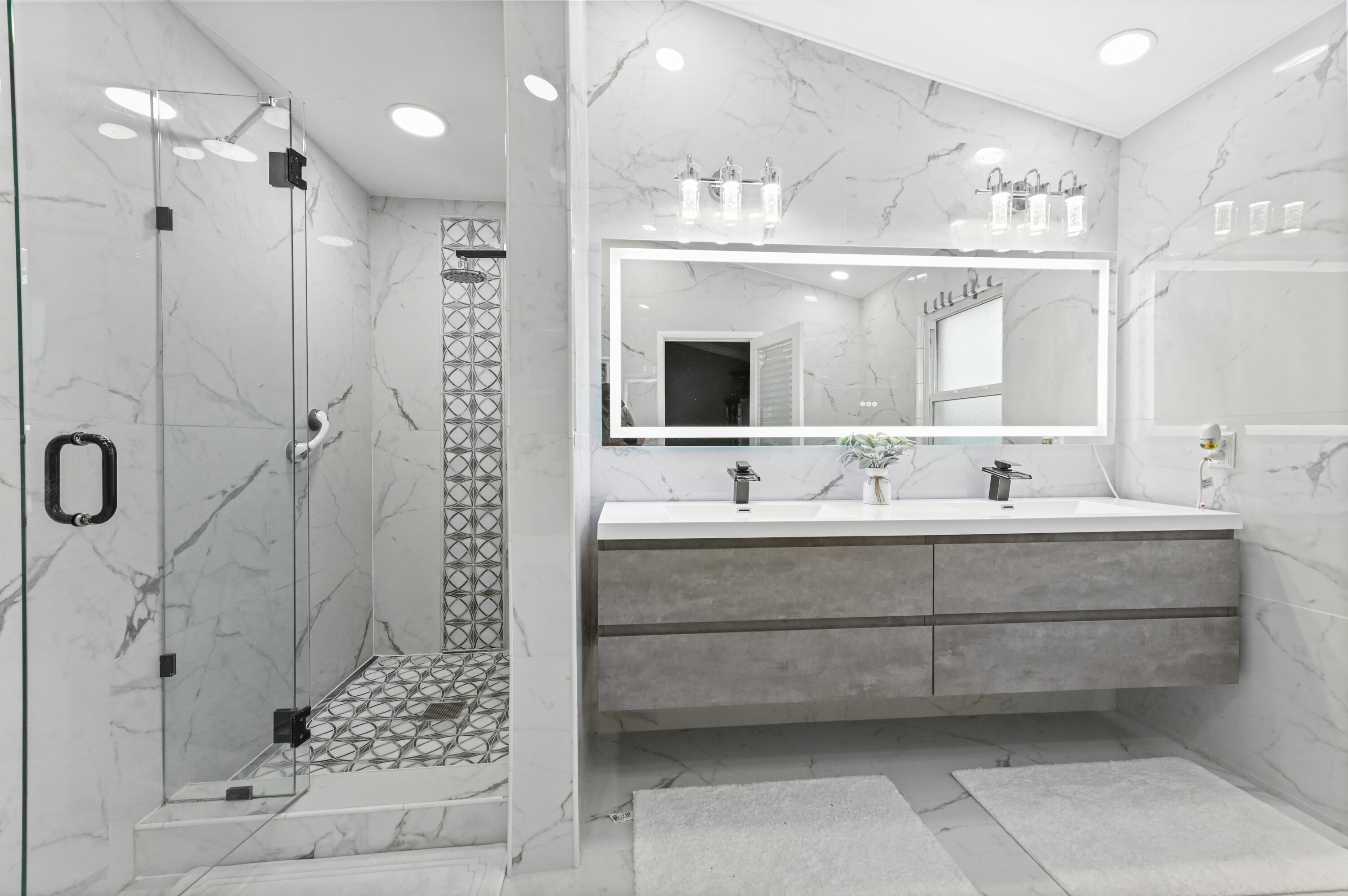 LAWRENCE GROVE - Residential