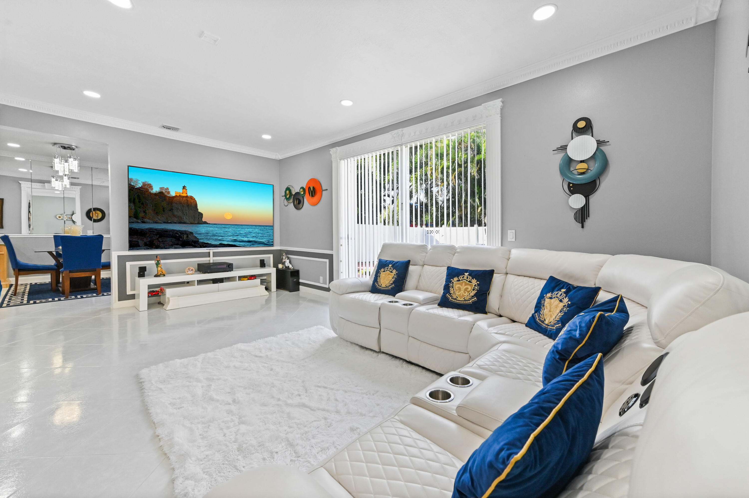 LAWRENCE GROVE - Residential