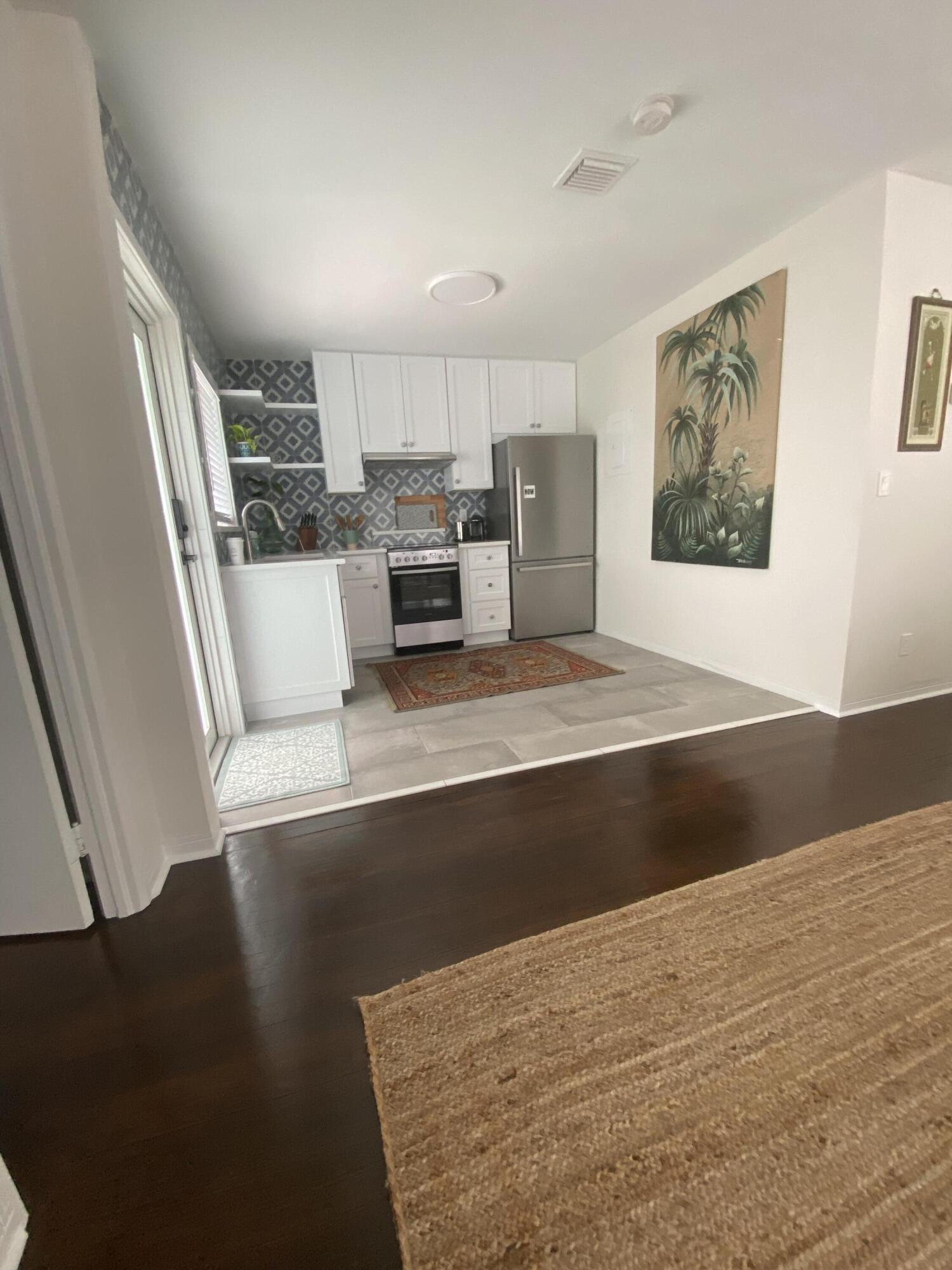 LAKE WORTH TOWN OF - Residential Lease