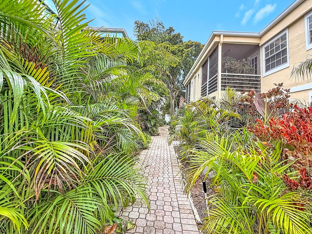 Photo of 305 SE 11th Avenue, Pompano Beach, FL 33060 (MLS # B26008033)