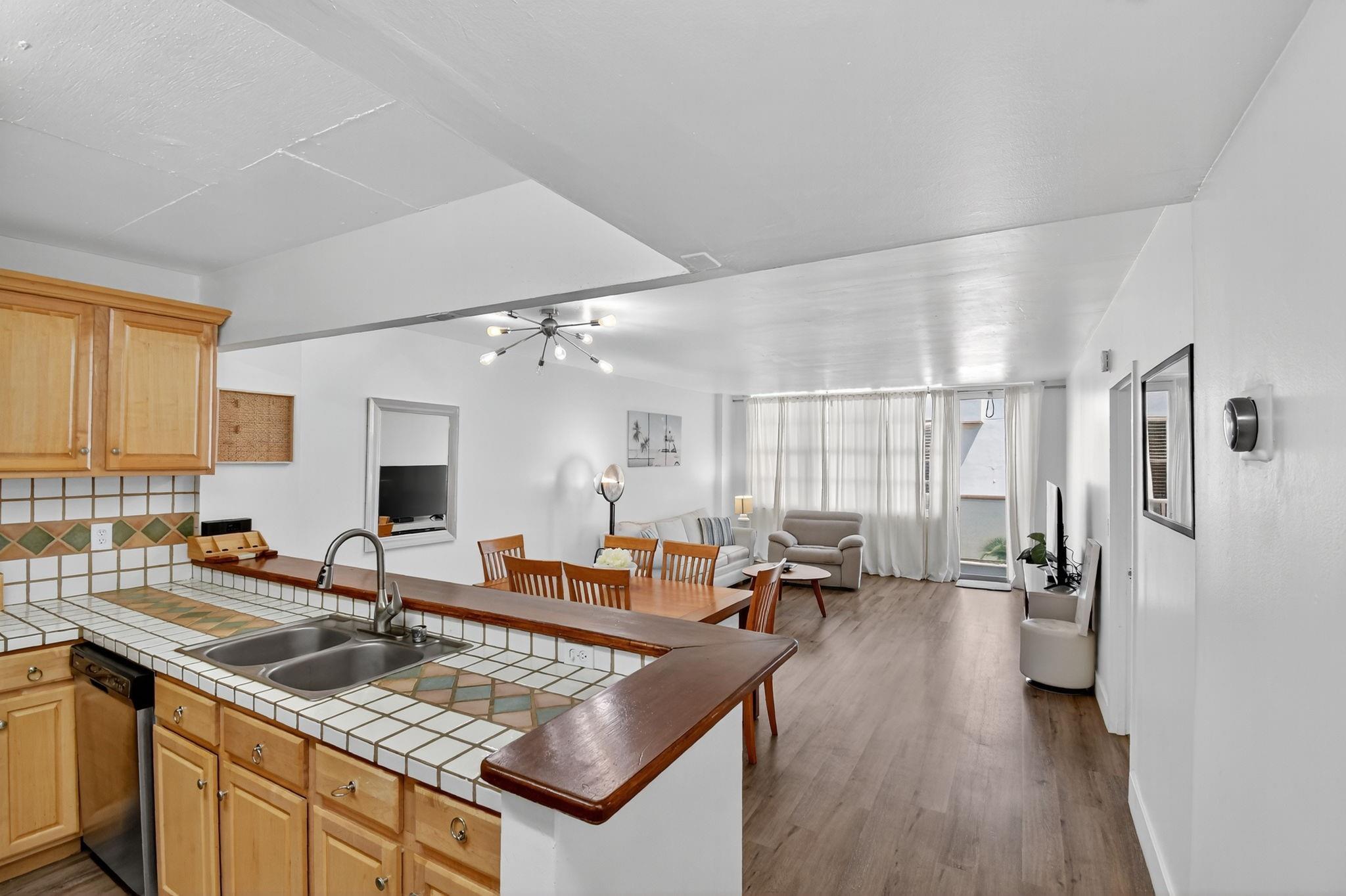 3725 S Ocean Dr 405