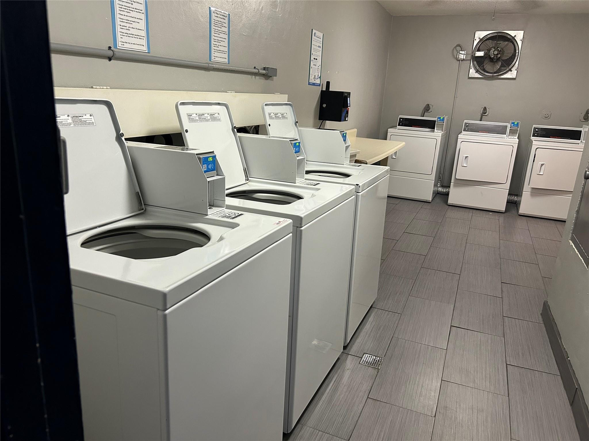 Oriole Golf & Tennis Club - Residential Lease