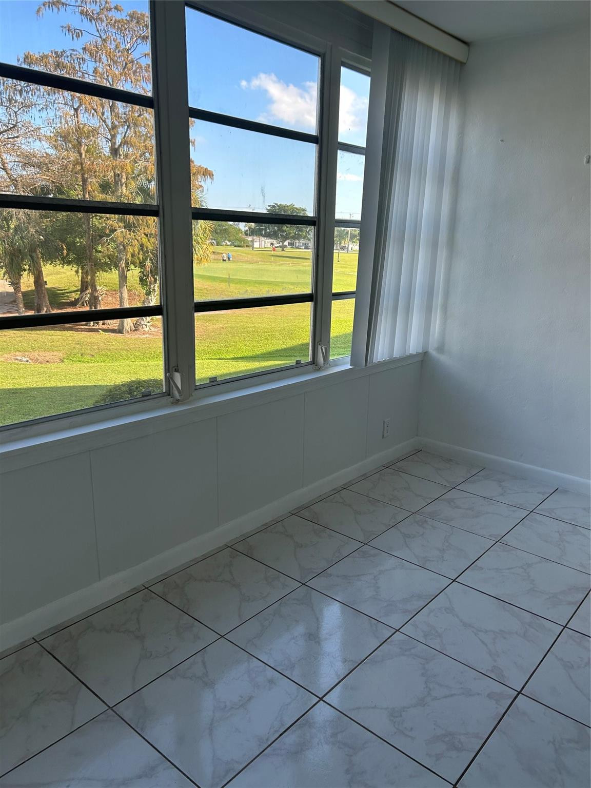 Oriole Golf & Tennis Club - Residential Lease