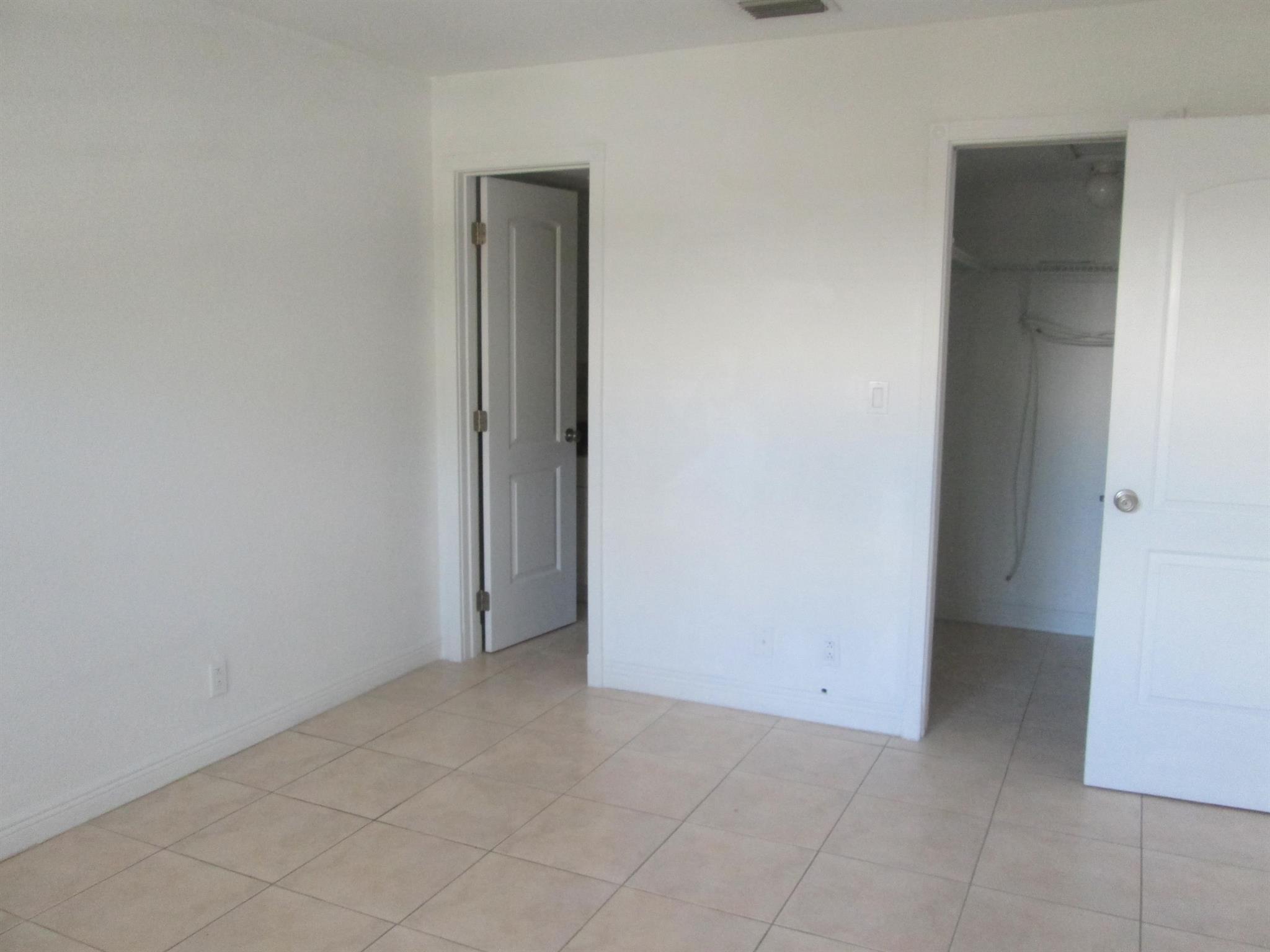 ALMONT VILLAS CONDO - Residential Lease