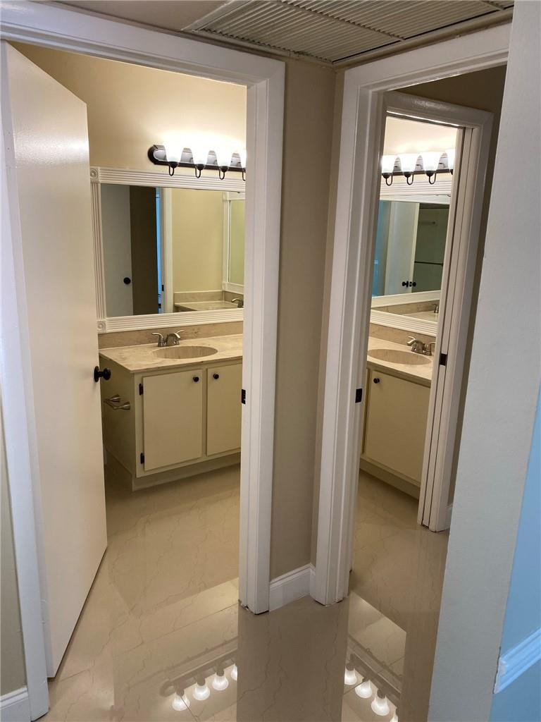 CENTERPOINTE CONDO - Residential