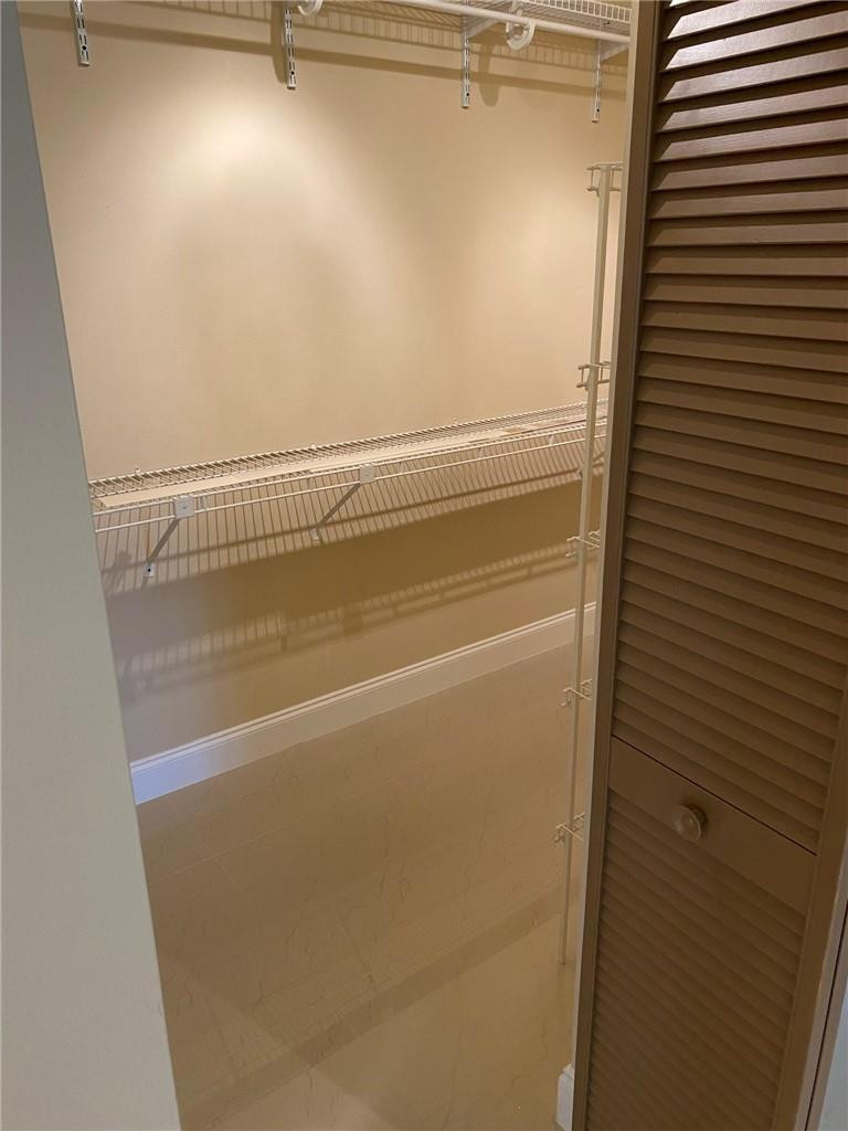 CENTERPOINTE CONDO - Residential