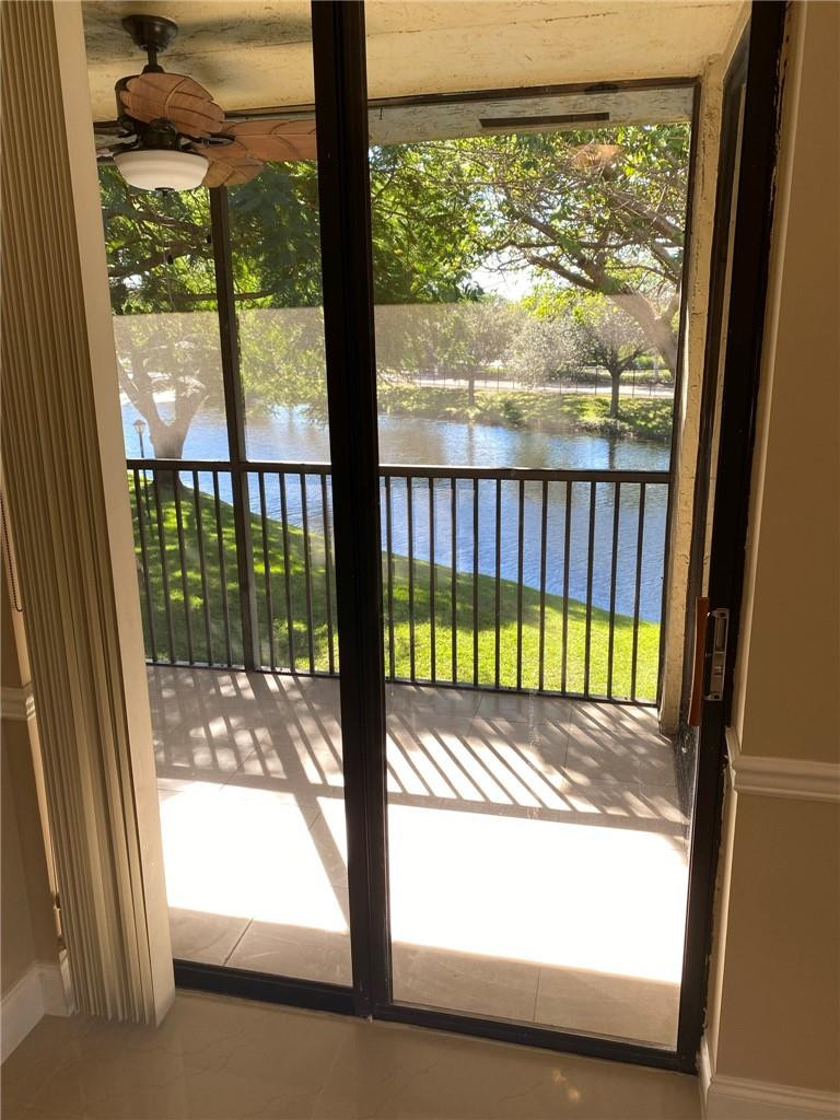 CENTERPOINTE CONDO - Residential