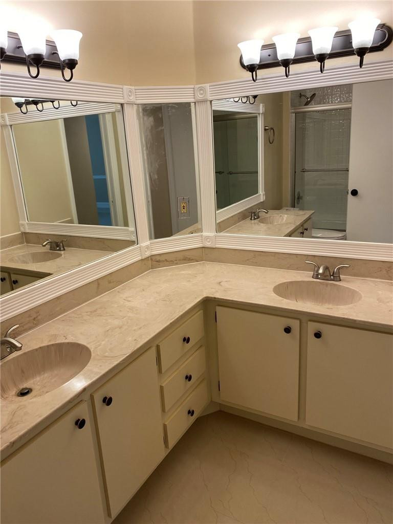 CENTERPOINTE CONDO - Residential