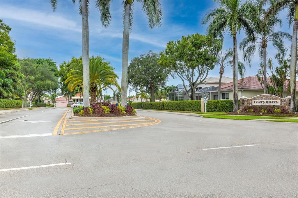 Photo of 6230 Brava Way, Boca Raton, FL 33433 (MLS # R10743421)