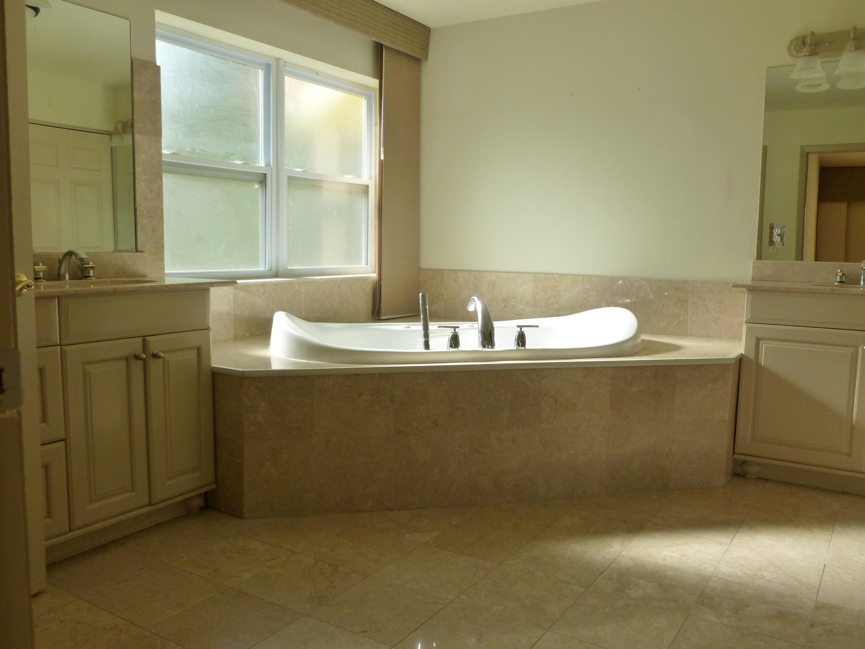 GREENVIEW SHORES NO 2 OF WELLINGTON - Residential Lease