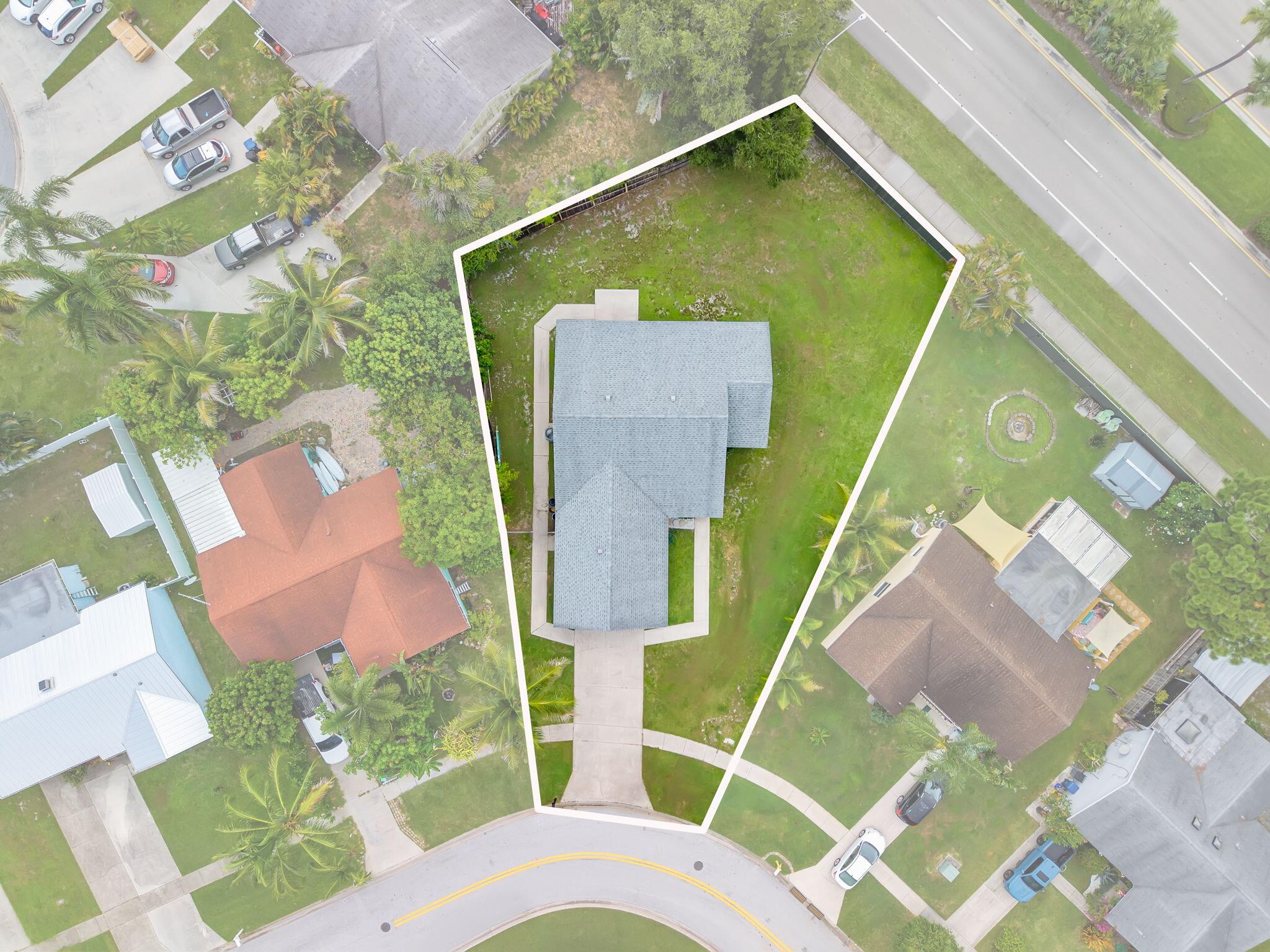 119 Lakeside Circle