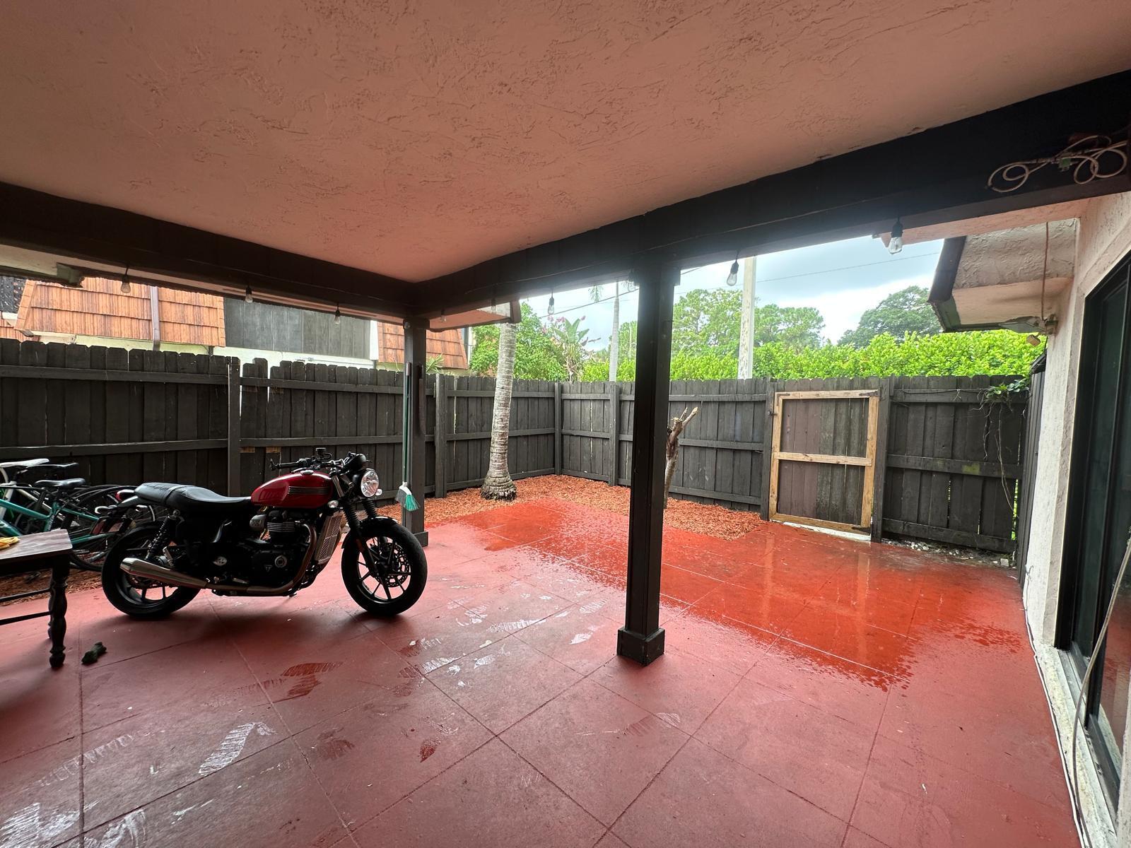 Properties 2100 WHITE PINE Circle D