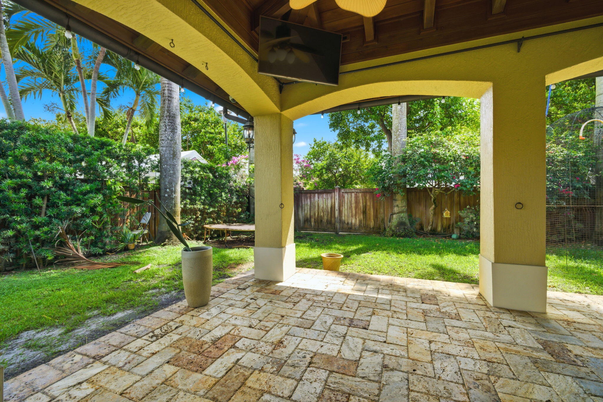 SANTORINI AT VIZCAYA - Residential