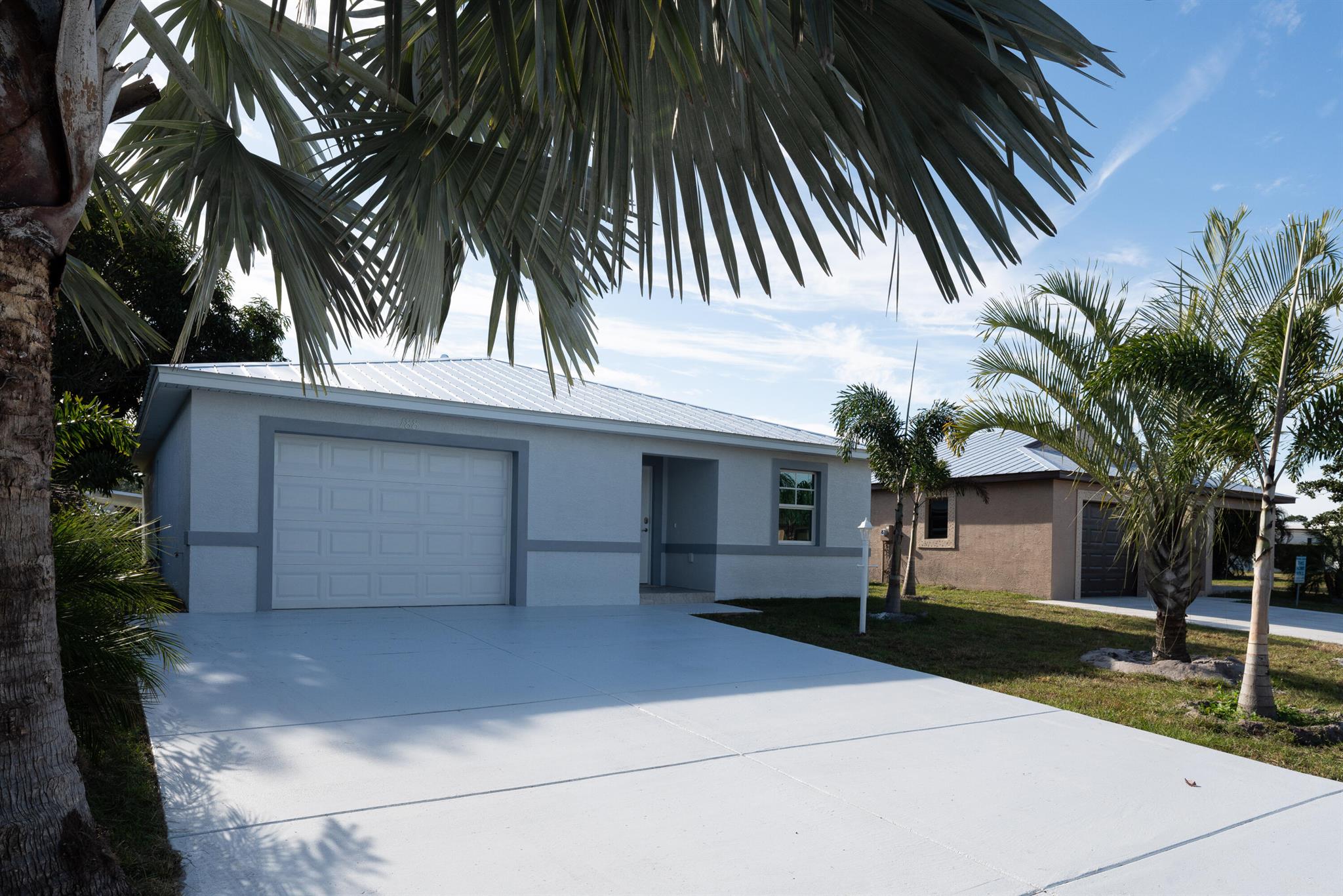 Spanish Lakes Fairways is an Active 55+ Community--guaranteed lifetime lot rent on all new CBS homes, with No HOA fees. We have over 10,000 residents living in our communities. All amenities are free in your lot rent: golf, heated pool, huge clubhouse, tennis, pickle ball, shuffleboard! Quality concrete-block home, metal roof, stainless steel appliances, granite counter-tops & cherry-wood cabinets. Start your new lifestyle NOW!