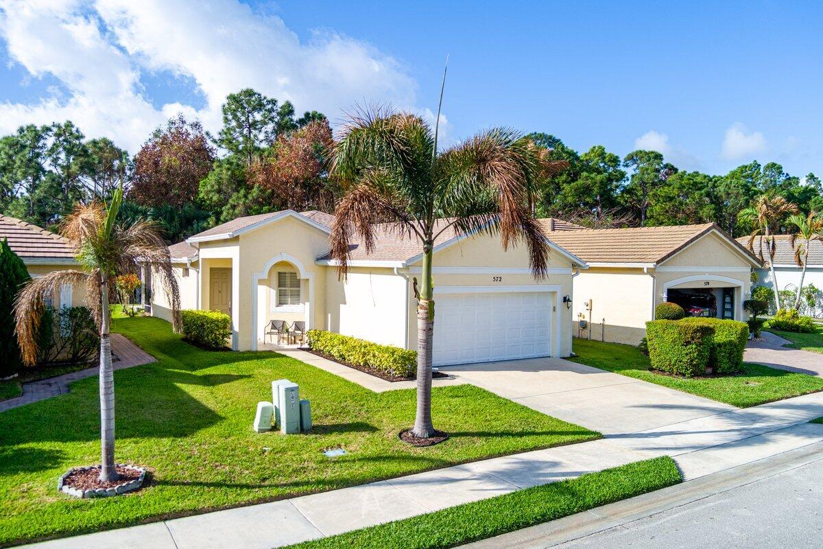 St Lucie West 156 Lakeforest At St Lucie West Viii - Residential