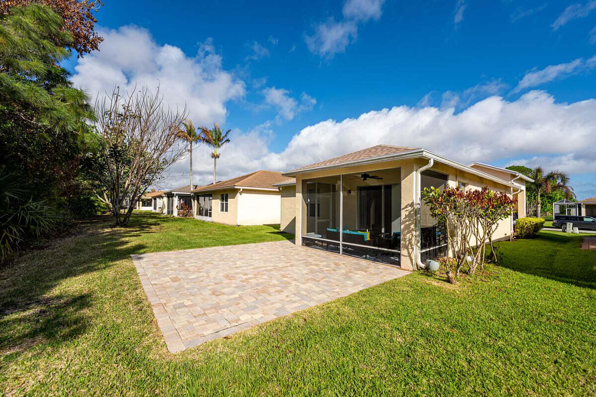 St Lucie West 156 Lakeforest At St Lucie West Viii - Residential