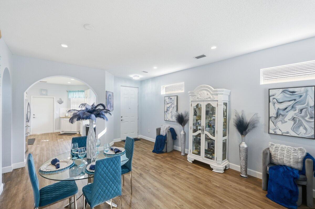 St Lucie West 156 Lakeforest At St Lucie West Viii - Residential