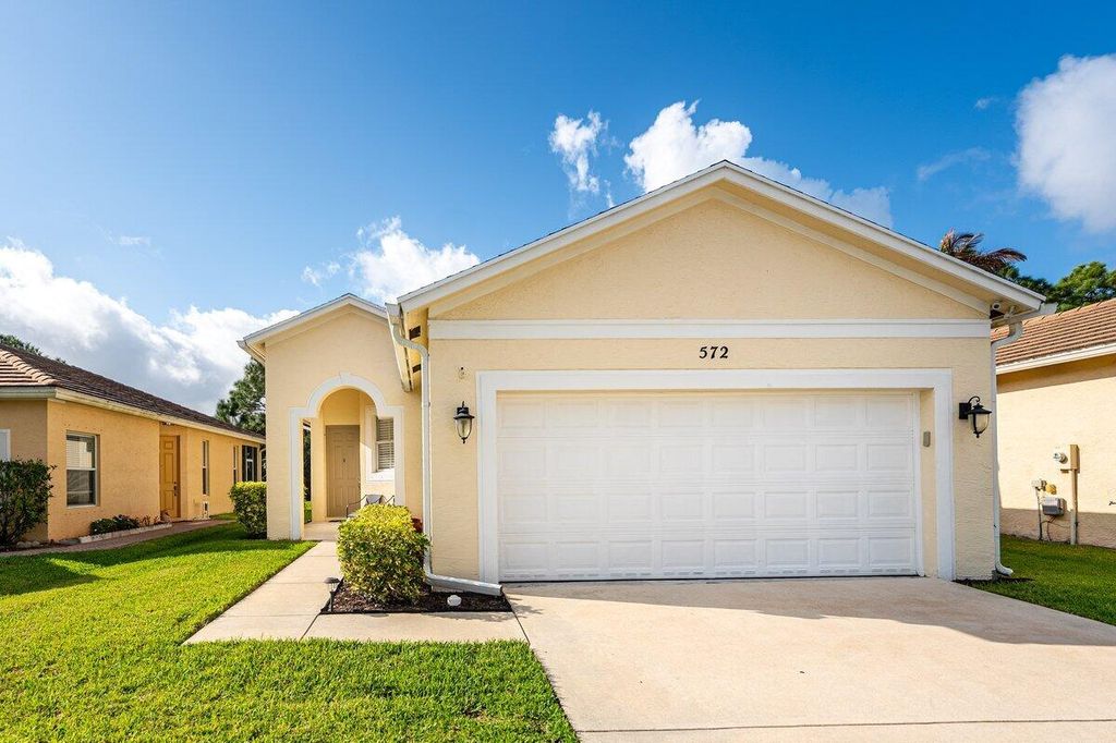 Photo of 572 SW Indian Key Drive, Port Saint Lucie, FL 34986 (MLS # B26002106)