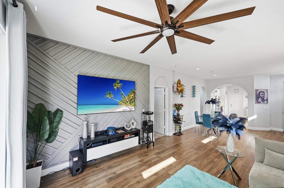 St Lucie West 156 Lakeforest At St Lucie West Viii - Residential