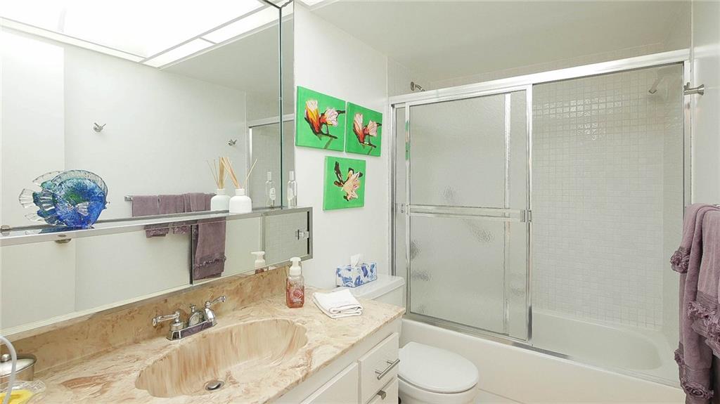 SUNRISE LAKES - Residential