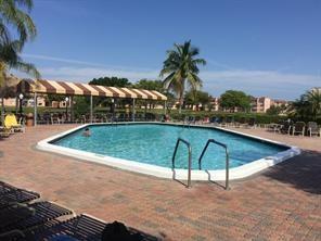 SUNRISE LAKES - Residential