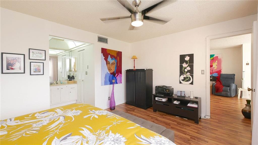 SUNRISE LAKES - Residential